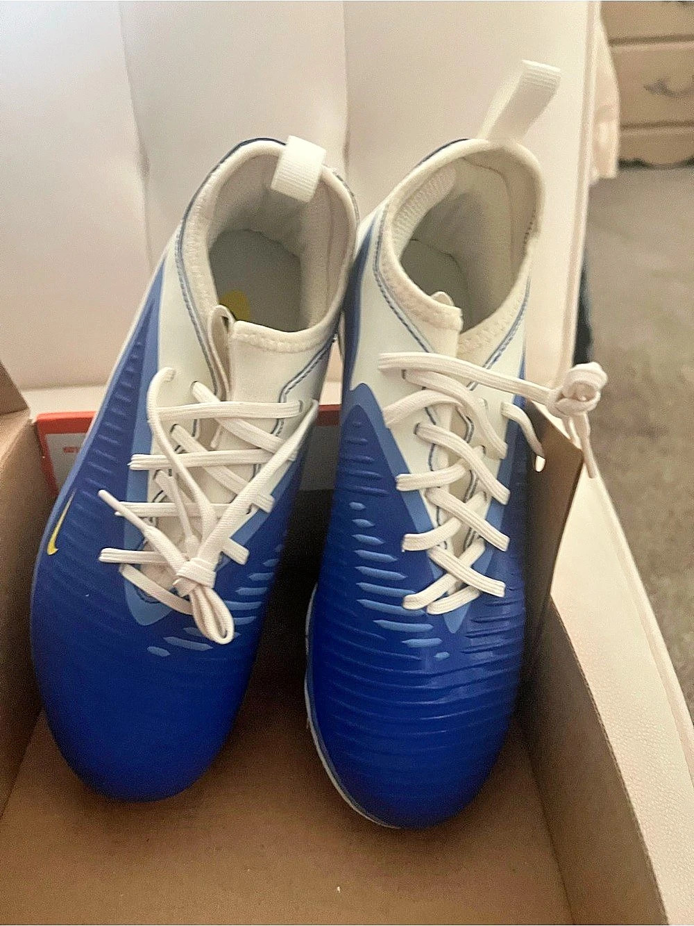 Nike Phantom GT Club Dynamic Fit FG/MG Soccer Cleats Blue & White Size 3Y NWT